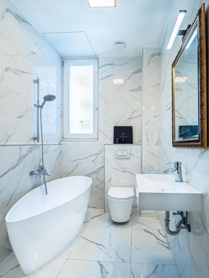 Central River Apartment Danube Budapest Bagian luar foto