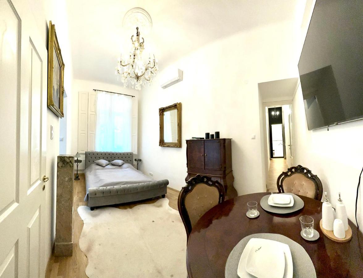 Central River Apartment Danube Budapest Bagian luar foto